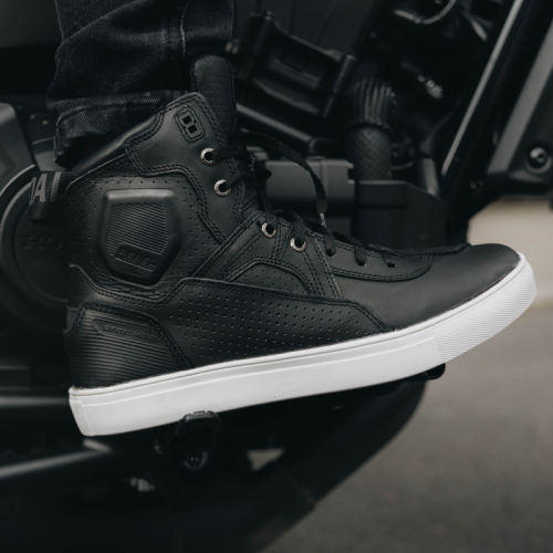 Buty motocyklowe krótkie REBELHORN VANDAL BLACK/WHITE SOLE